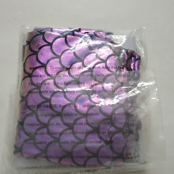 Mermaid Scale Fingerless Gloves - Picture 2 of 2